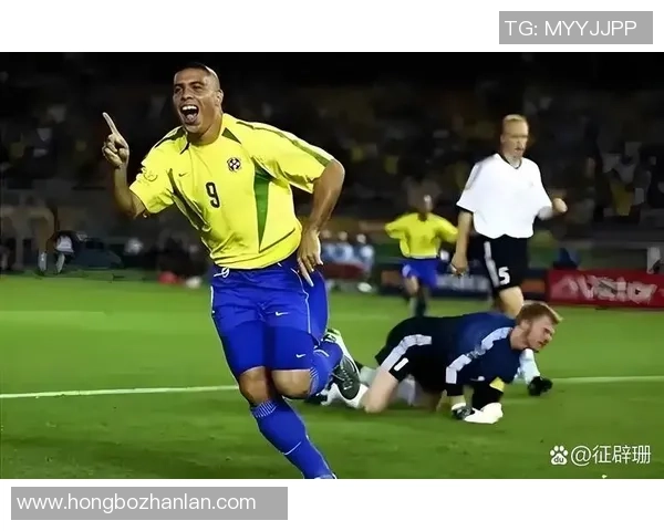 足坛巨星情绪失控多位球星赛场暴怒引发热议