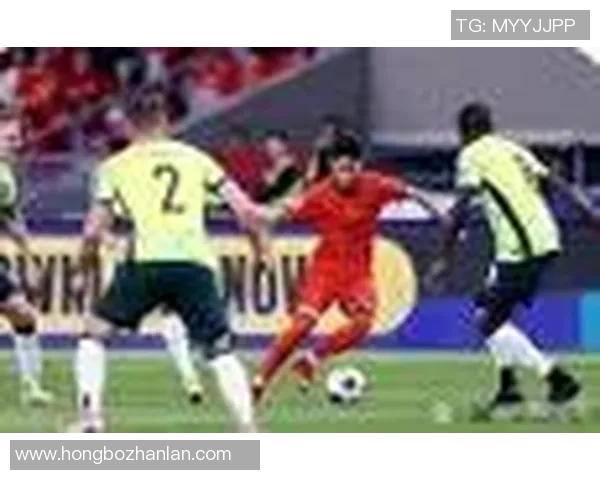 足球巨星赛场情绪失控罕见暴走引发全场震惊与球迷热议