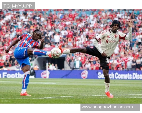 足球球星防守时的搞笑瞬间那些令人捧腹的奇葩动作与意外失误